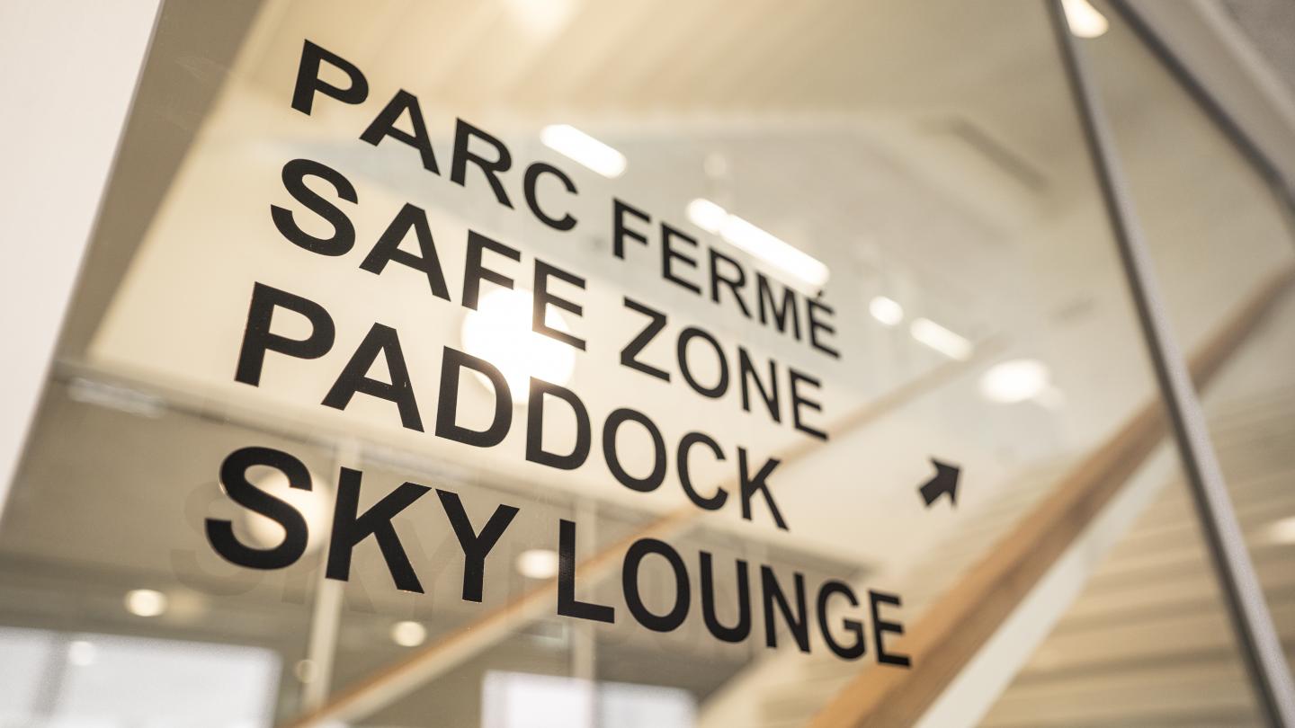 Mødelokaler og faciliteter