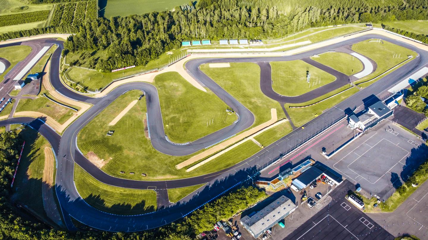 FDM Jyllandsringen i naturskønne omgivelser