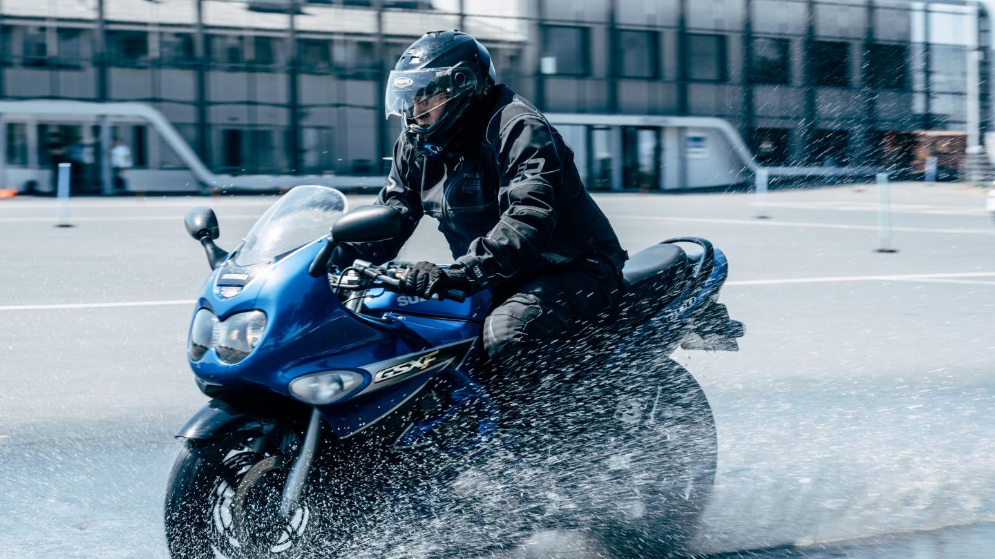 Motorcykel kursus fdm Jyllandsringen  Motorcykel kursus fdm Jyllandsringen